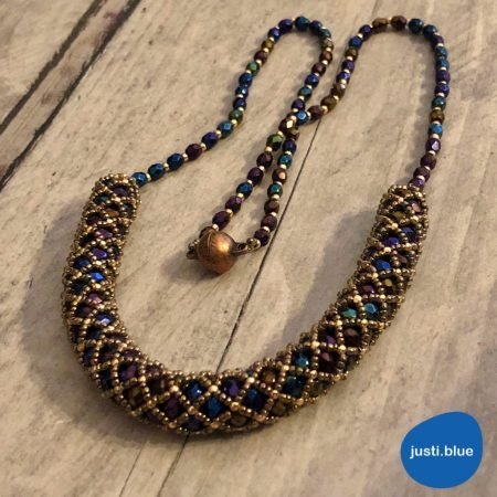 Blue-gold tubular netting necklace